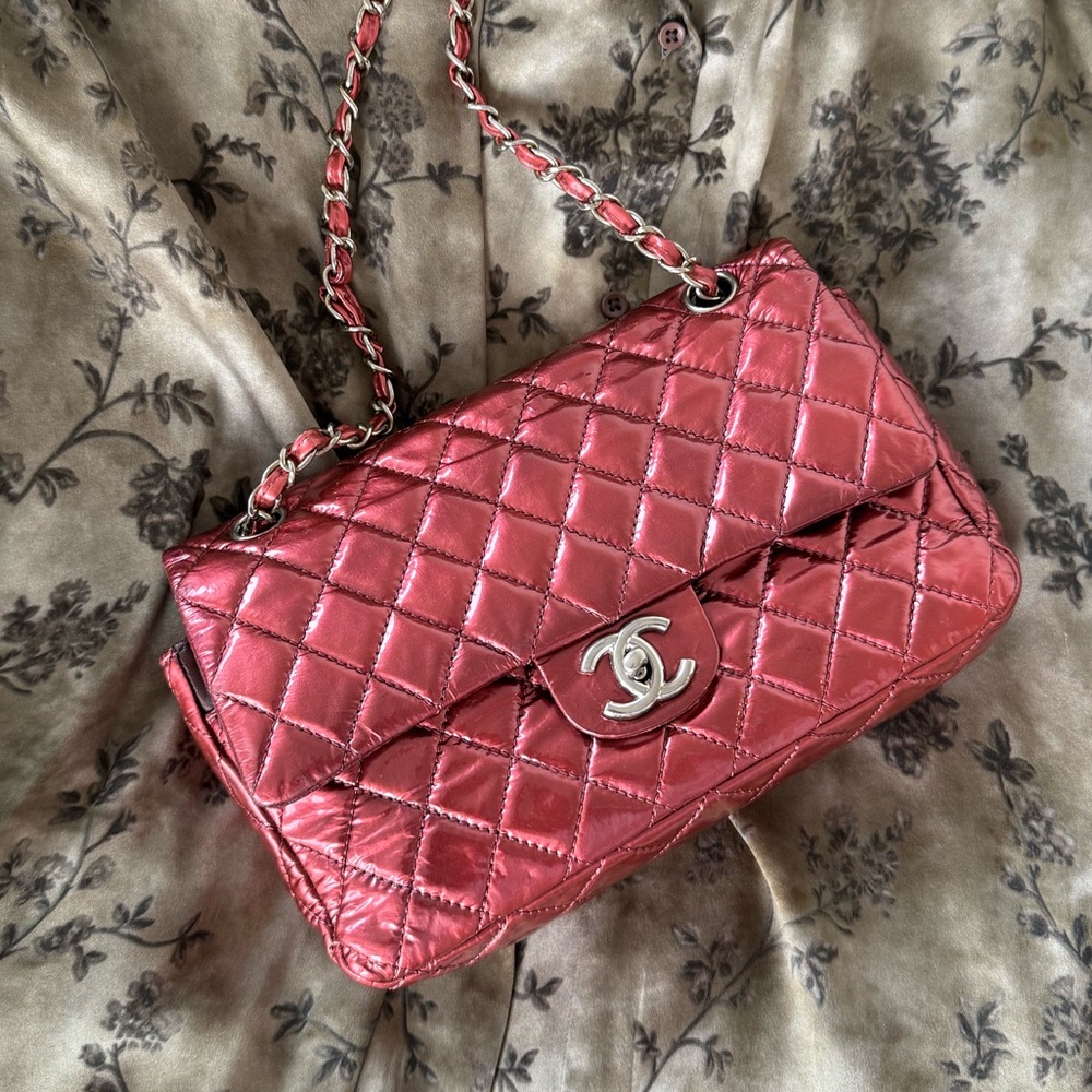 CHANEL Quilted Pink Shoulder Bag
